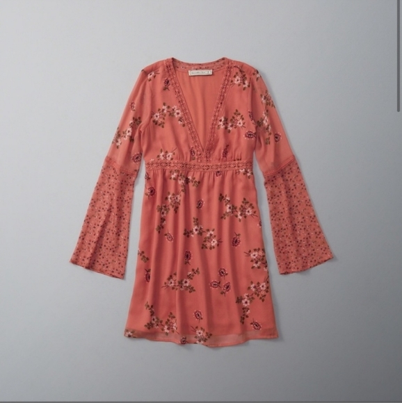 Abercrombie and Fitch Floral Bell-sleeves Dress - Picture 11 of 11